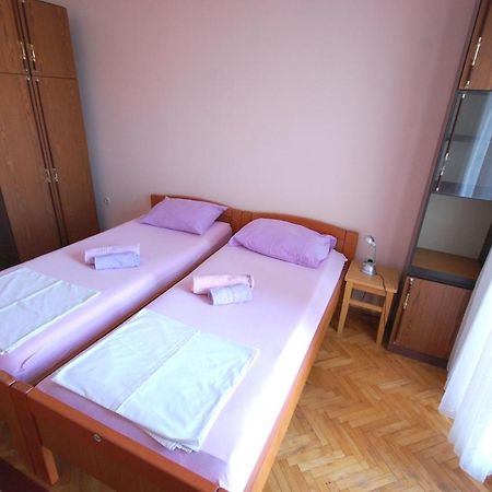 Apartments Dida By El-Pi Tours Njivice Eksteriør bilde