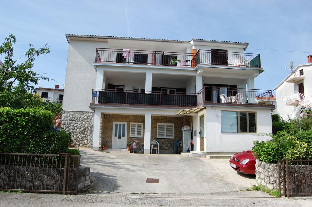 Apartments Dida By El-Pi Tours Njivice Eksteriør bilde